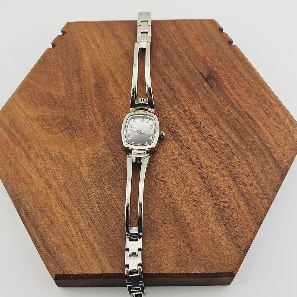 Women's Silver Tone Bracelet Link Watch Gray Analog Dial Casual Basic Everyday